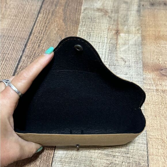 Ray Ban Limited Edition Tan Paper Textured Sunglasses Case Only Large/Medium New - Picture 3 of 5